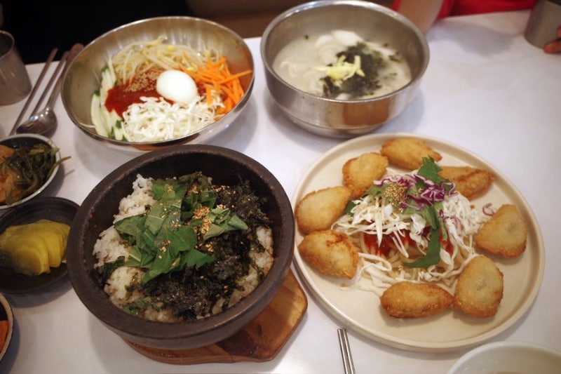 인천 신포시장 맛집 추천 - 신포우리만두 신포동점(본점) 쫄면/비빔만두/떡만두국/제육덮밥