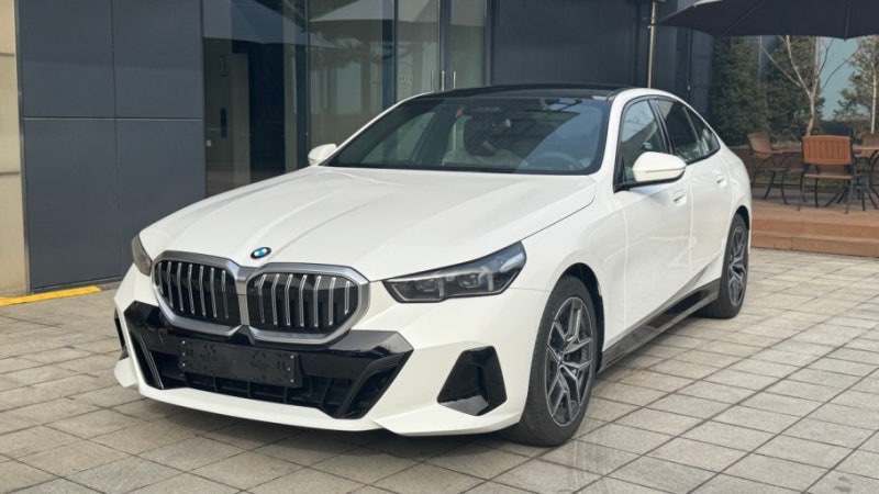 G80보다 연비 좋은 BMW 5시리즈 520i, 7천만원대에도 눈길 끄는 이유