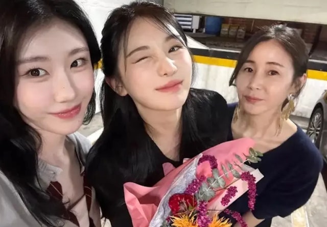 "그날 채령이 왜 그렇게 울었나 했더니.."잇지 채령 엄마 암 투병 고백, 팬미팅 오열 장면 다....