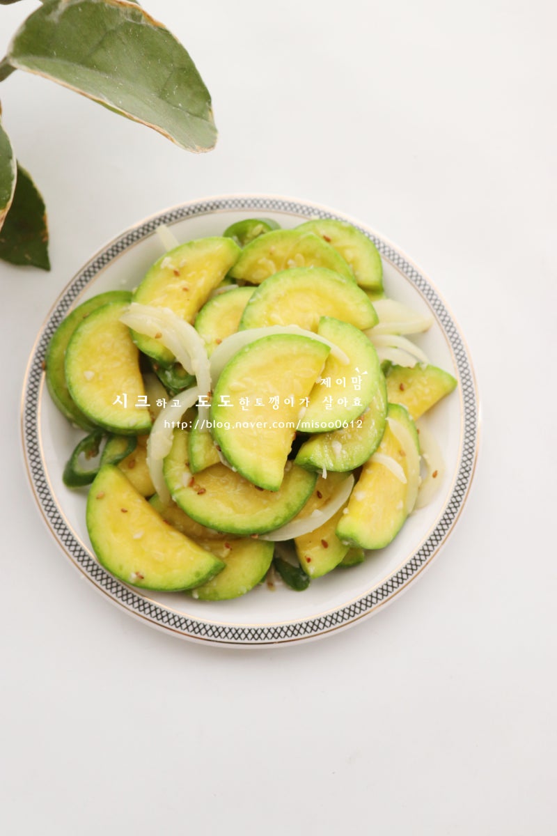 애호박볶음 레시피 새우젓 없이 맛있게 물 생기지 않는 호박볶음 만드는법