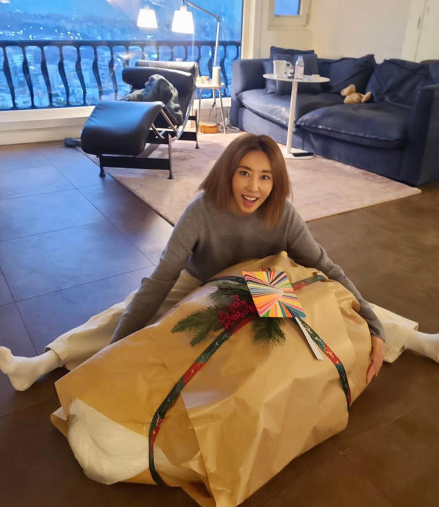 "13년간 이모에게 뜯겼어요" 58세 김완선 반전 근황…다이어트 프로그램 10kg 감량
