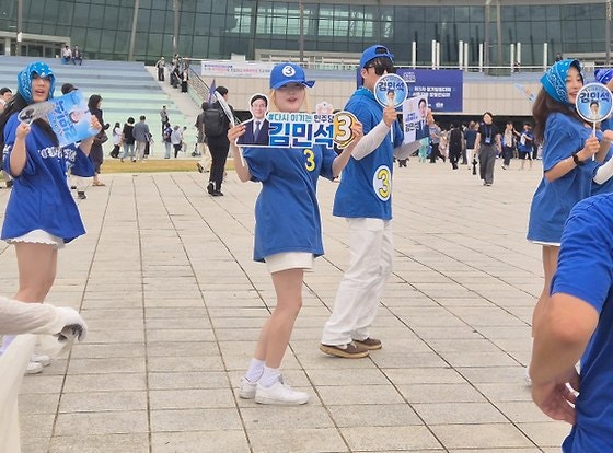 "이건 재검표 감이다" 김민석·정청래 610표 차이에 당원들 밤새 술렁인 이유