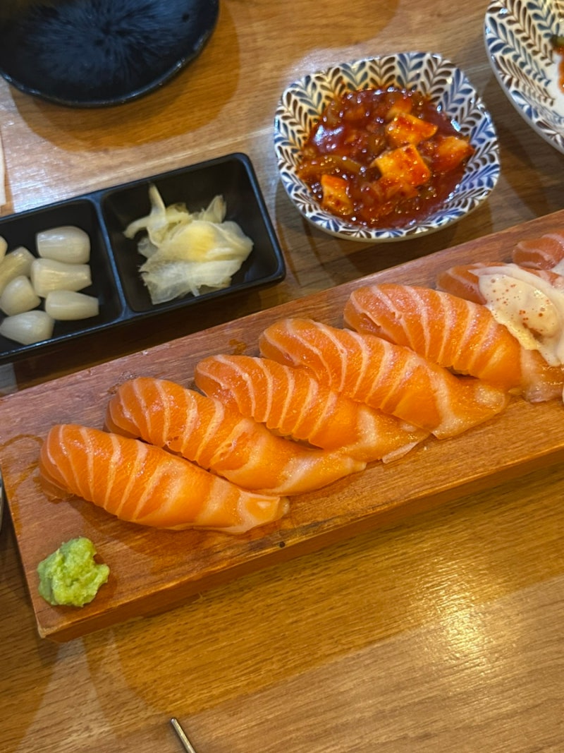 사당 맛집 퀄리티 좋은 연어초밥 김태완스시 방배본점 솔직 후기