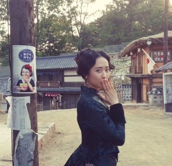 김민정, 갑자기 ‘미스터 션샤인’ 사진 꺼낸 이유…이병헌·김태리까지 소환한 근황