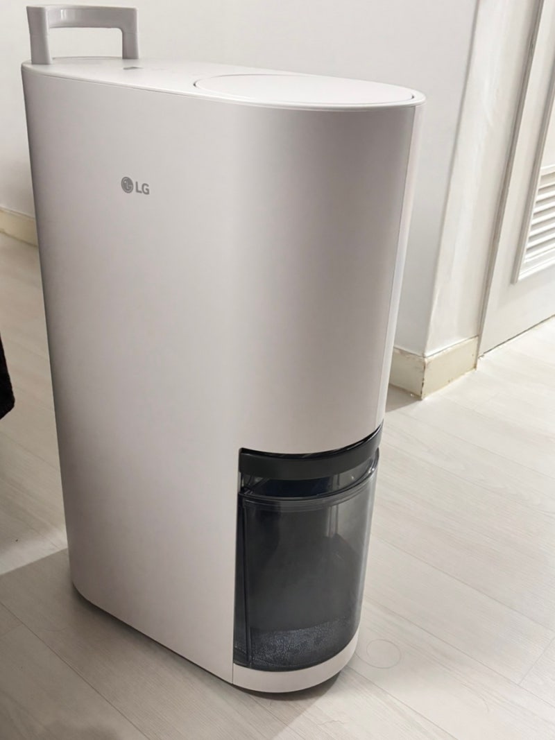 LG 휘센 제습기 DQ235MWGA / 꿉꿉한 냄새 탈출