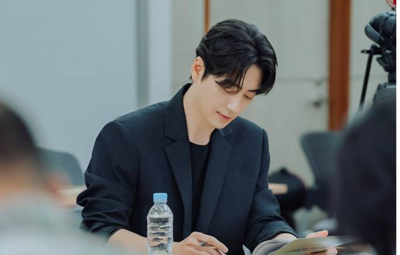 웹툰 원작 로또 1등도 출근합니다 이준혁 배우 프로필부터 차기작 총정리