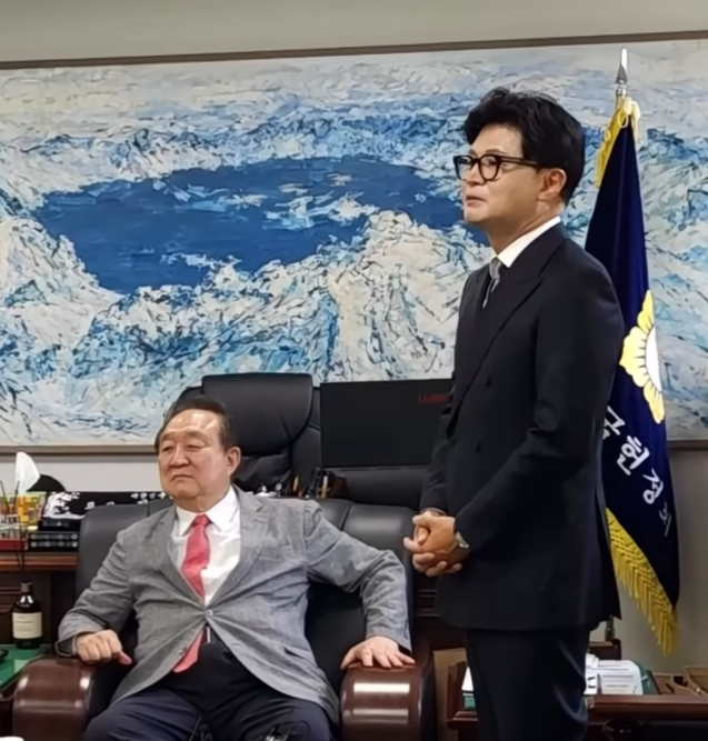 [긴급속보] 한동훈 여론조사 ‘보수 리더 23% 1위’ 숫자가 달라졌다…장동혁·오세훈까지 얽....
