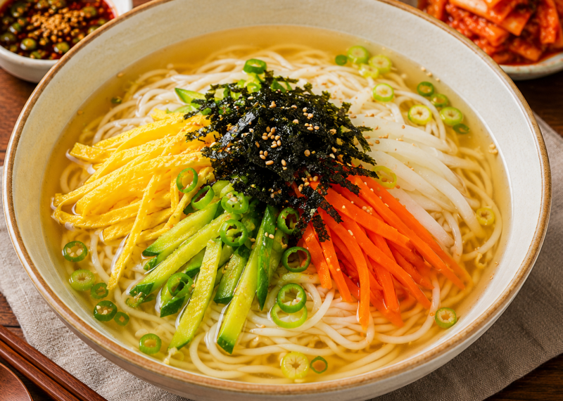멸치육수로 깊고 깔끔하게! 잔치국수 황금레시피