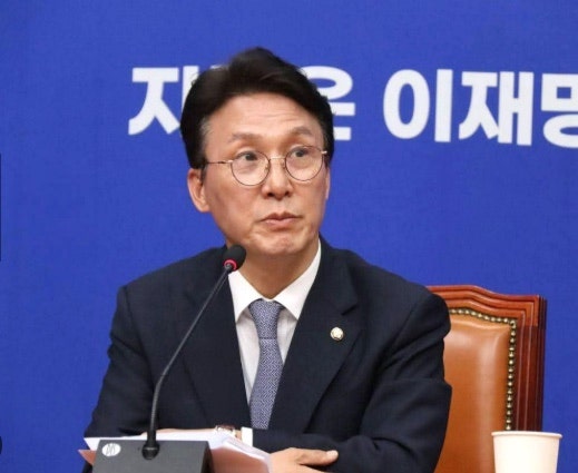 [긴급속보] 민주당 전당대회 결과 김민석 49.91% ‘과반 0.09%P 부족’…정청래 뒤집으려면 여론....