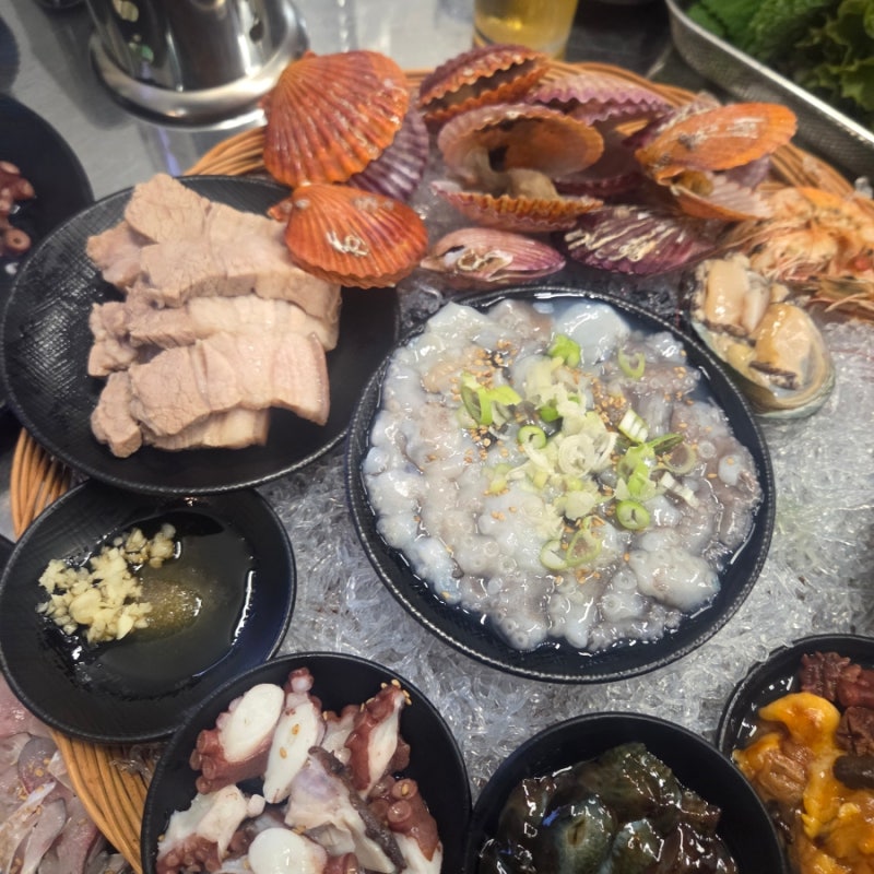 울산 삼산 술집 연화리, 신선한 해산물모듬과 전어회