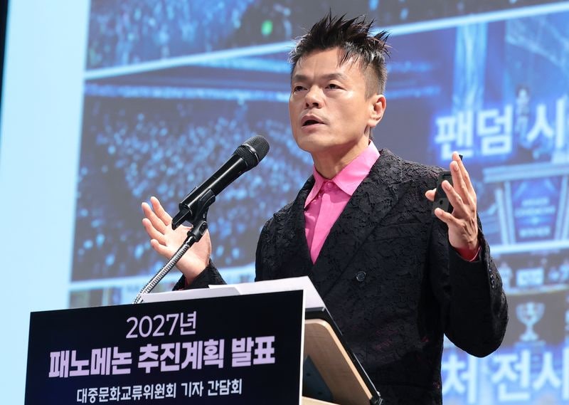 반토막 난 JYP엔터 주가, 트와이스 재계약과 스키즈 빌보드 1위 속 주가 반등은 언제?