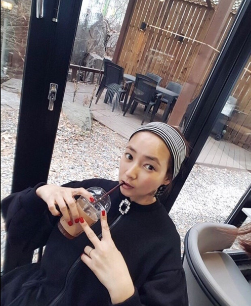"주유소에서 일하게 해달라"던 톱스타의 충격 근황… 진재영이 200억 CEO가 된 진짜 이유