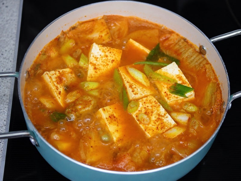 돼지고기 김치찌개 레시피 김치국물 활용 요리 저녁메뉴 추천