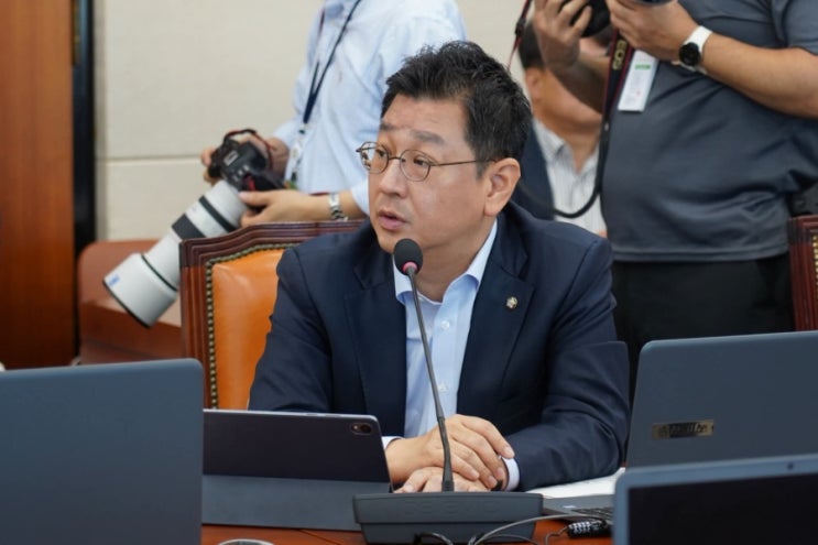 김민석 <b>비서실장</b> 김태선은 누구? (프로필)