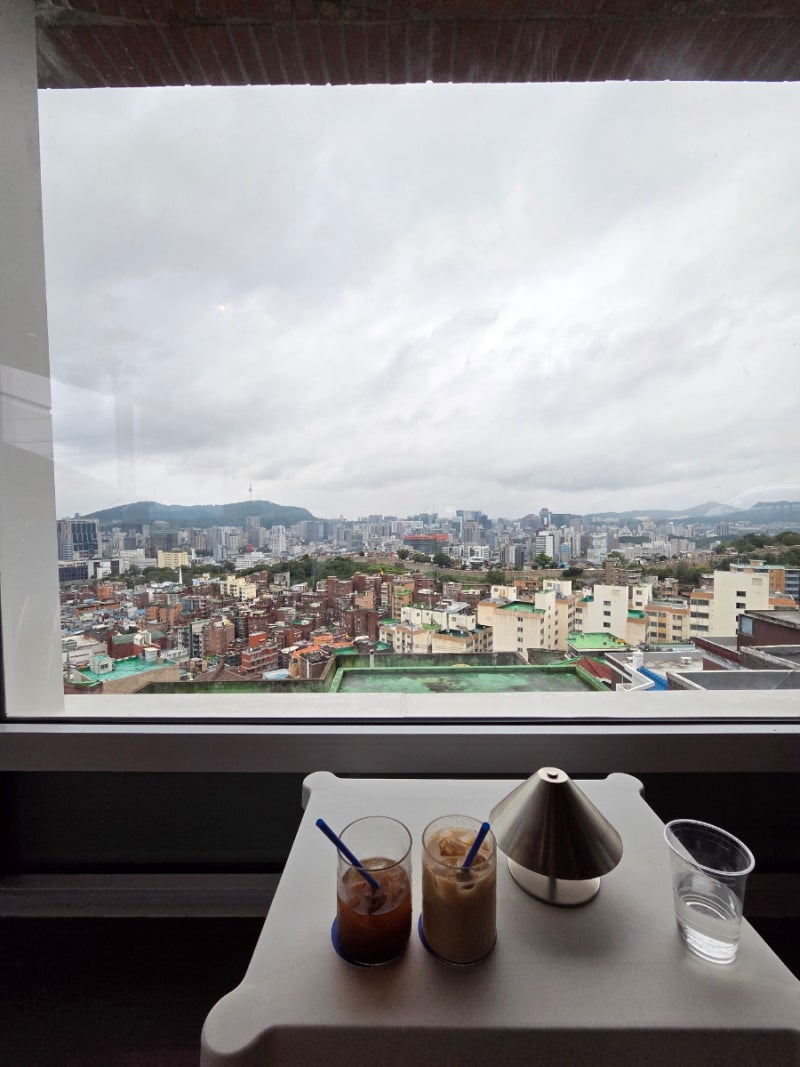 낙산공원 카페 추천, 통창으로 서울이 한눈에 보이는 테르트르