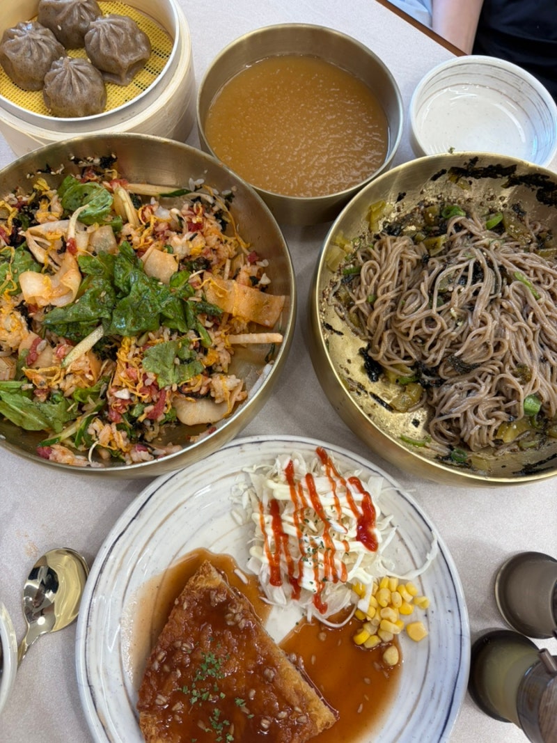 도봉구 쌍문역 신상 맛집 ‘의령메밀집 쌍문점’ 들기름소바•돈까스•육회비빔밥 정식 후....