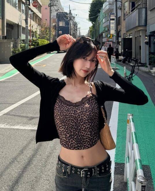 "일본 골목길에서 딱 걸렸다" 조이♥크러쉬, 커플 여행 사진으로 증명한 5년 차 열애