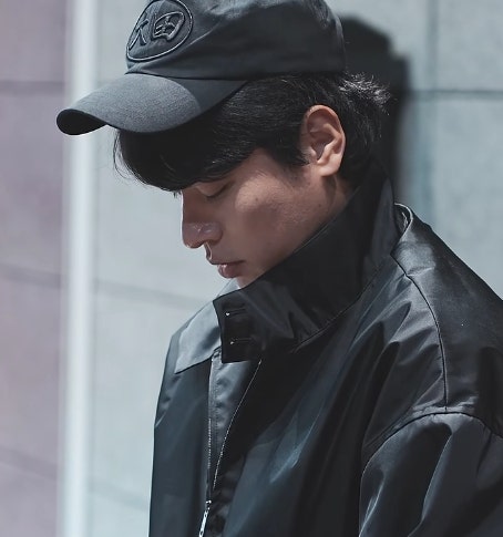 "화사 전남친 아니세요?" 여심 지대로 흔들었던 남배우 반전 근황