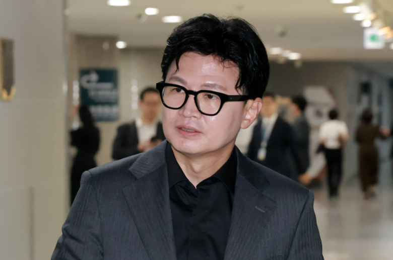 [긴급속보] 한동훈 복당 ‘8월 분수령’ 왔다…당원게시판 수사·당내 징계 충돌, 국민의힘 ....