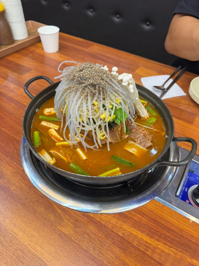 [오산맛집] 단체회식, 가족 외식하기 좋은 오산시청 감자탕 맛집 노걸대감자탕 오산시청점