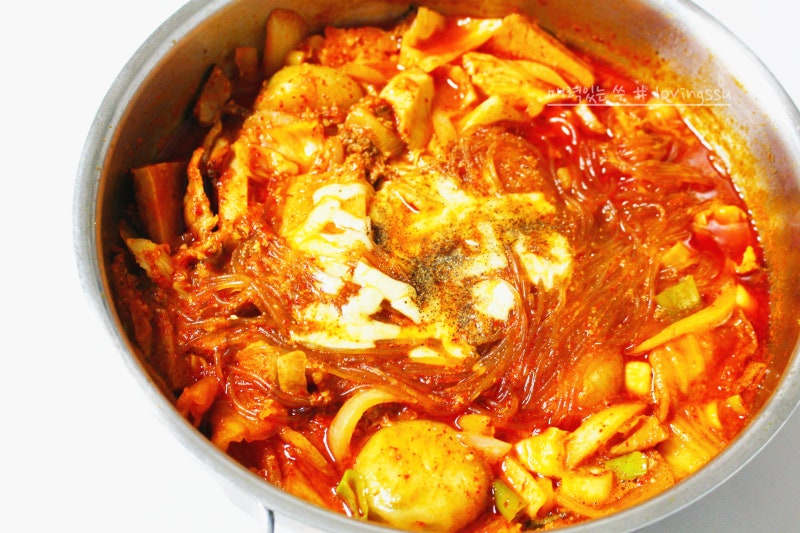 부대찌개 레시피 양념장 재료 김치부대찌개 만드는법 육수
