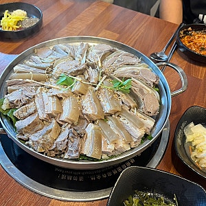 [대구 팔공산 맛집] 부모님 모시고 가기 좋은 보양식 ’향촌 흑염소 팔공산점‘