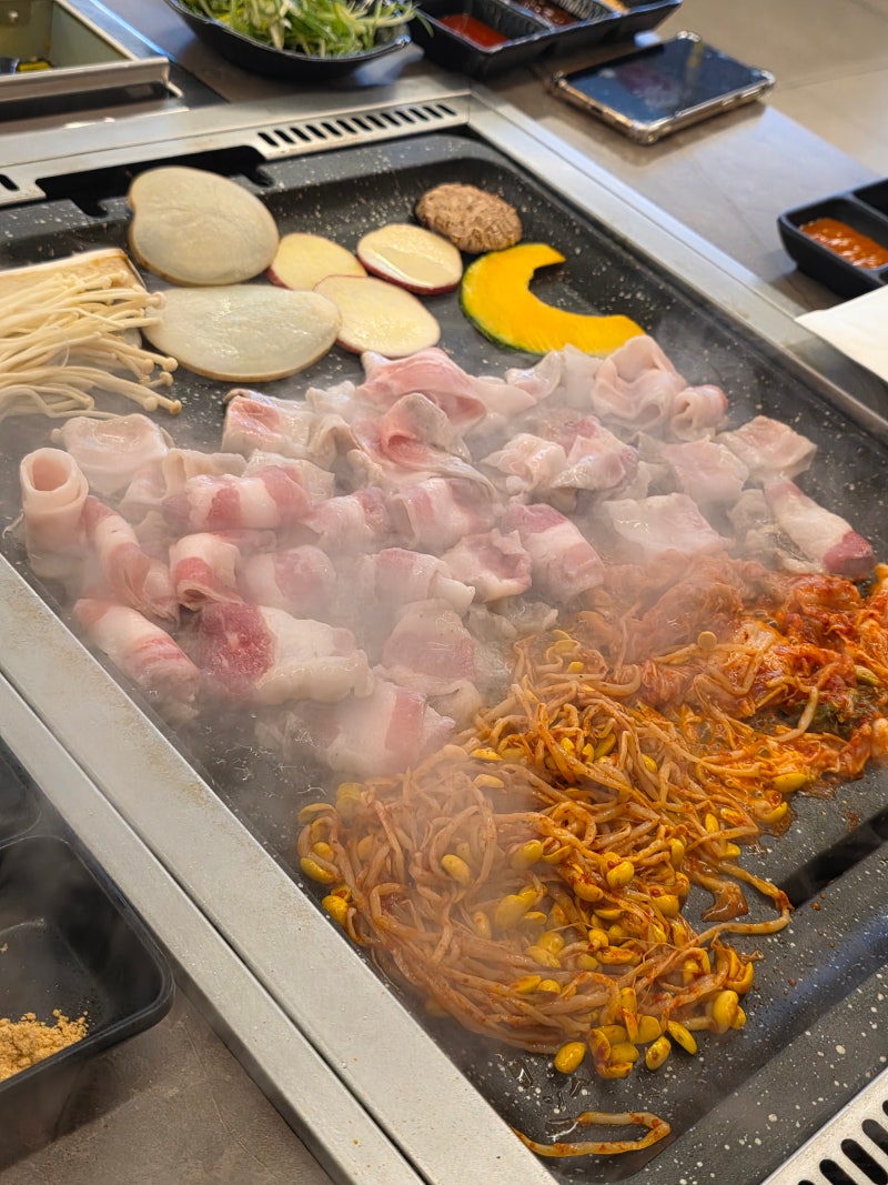 [군산삼겹살] 대패명가 내흥직영점, 신선한 대패와 셀프바까지 알찬 곳