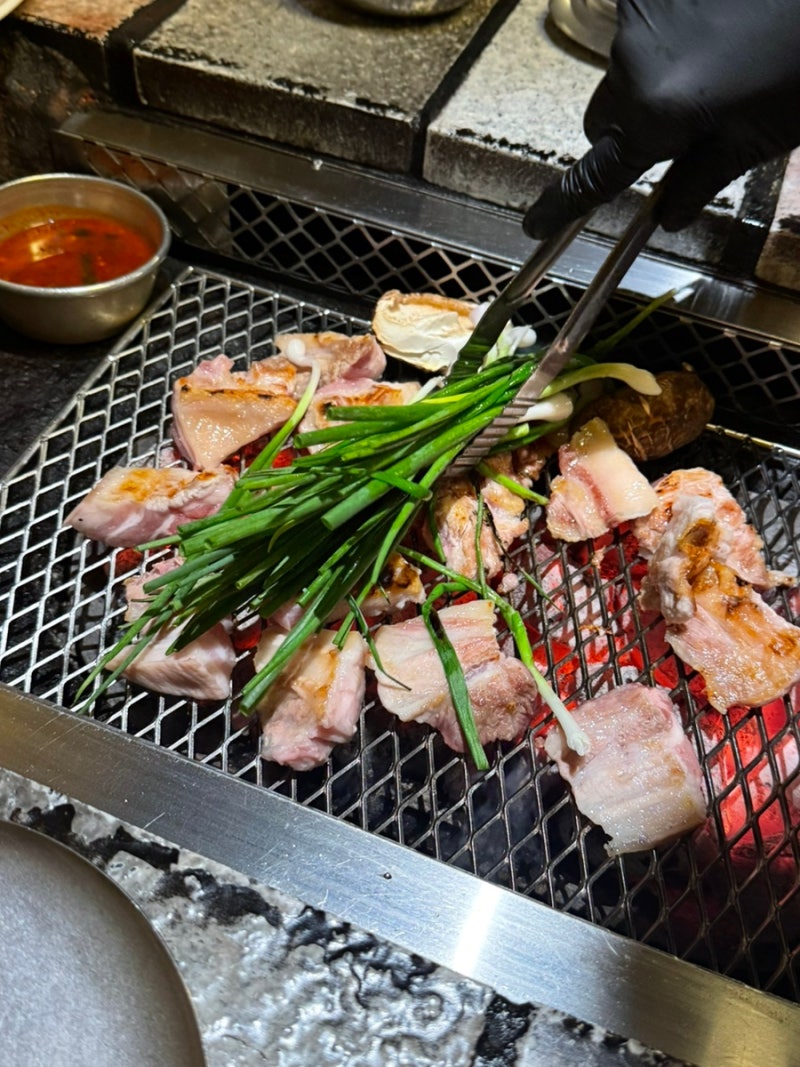 산청숯불가든 을지로 본점 임산부 프리패스 후기/ 아기의자