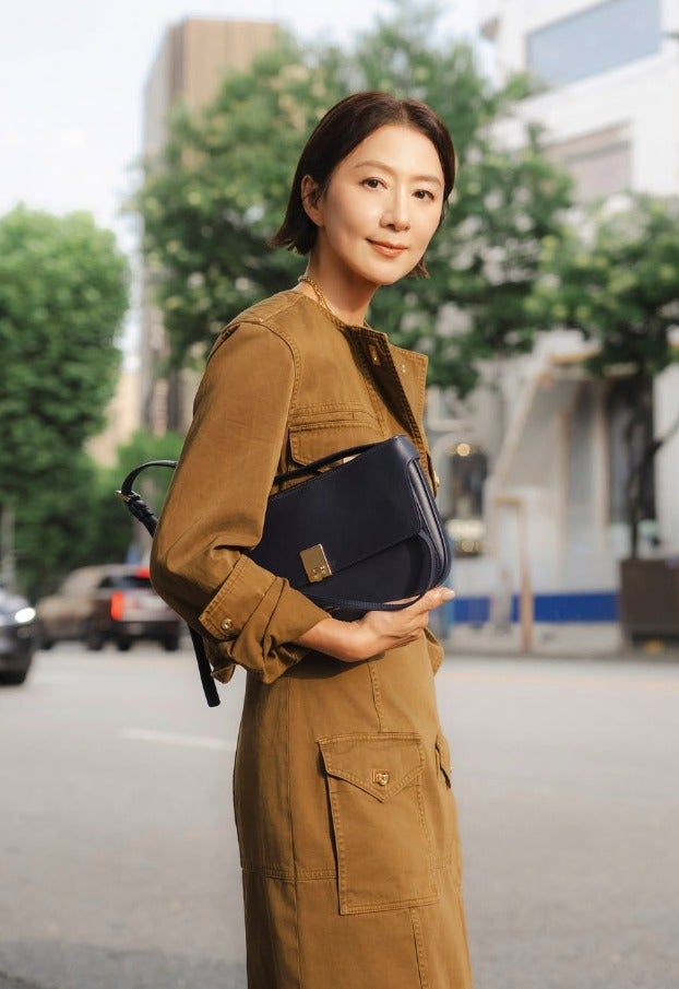 59세 여배우 김희애, 여전한 미모와 매력…결혼, 가족 그리고 드라마