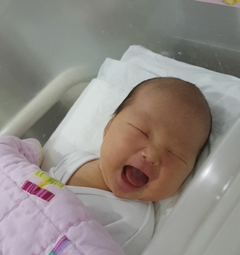 아기가 해맑게 웃는 꿈, 찾아보니 대길몽이라는데?