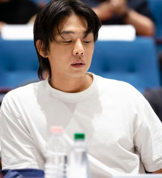 <b>유아인</b> 근황 <b>뱀피르 복귀</b> 확정 장재현 감독 신작 2028년 개봉
