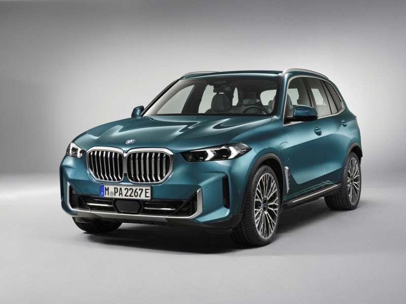 전기로만 77km 달리고 실연비 20km/L? 2026 BMW X5 플러그인 하이브리드(50e) 연비 & 출고가 스펙