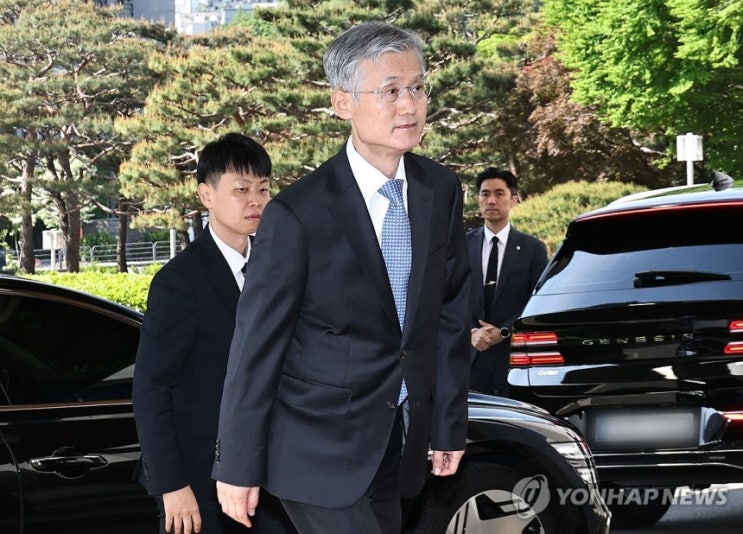<b>조희대</b>, 대법관 2명 <b>제청</b>…관례 깨고 청와대에 '<b>서면</b> 통보'(종합2보)