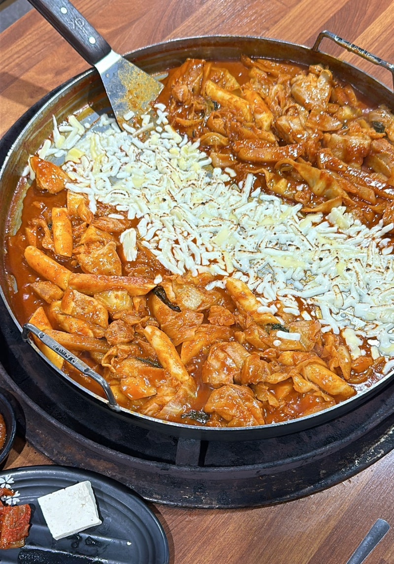 30년 전통 추억의 철판 닭갈비 맛집 광주 운남동 다연닭갈비 운남직영점