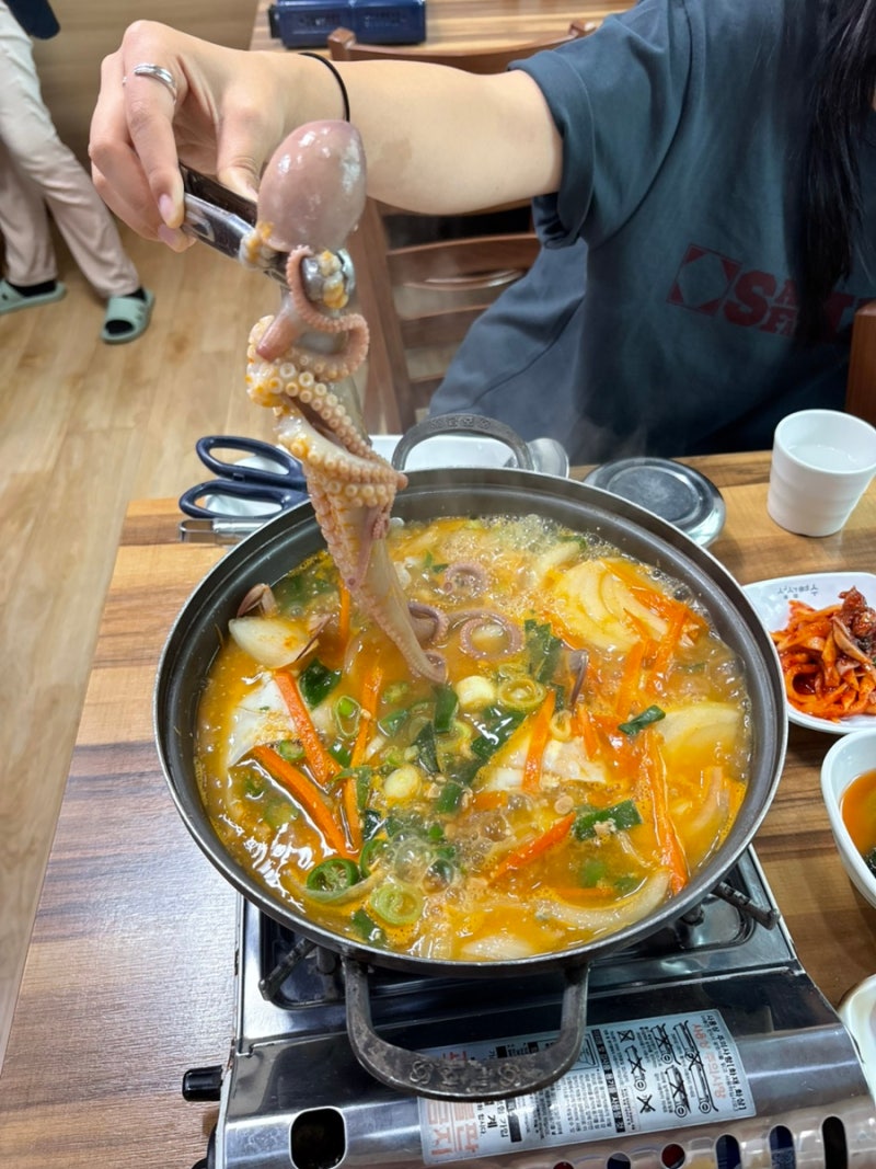 낙지가 들어간 현지인 맛집 ‘진미꽃게탕’ 내돈내산 솔직 후기