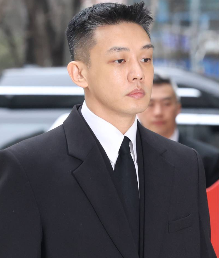 유아인, ‘뱀피르’로 스크린 복귀에 엇갈린 여론
