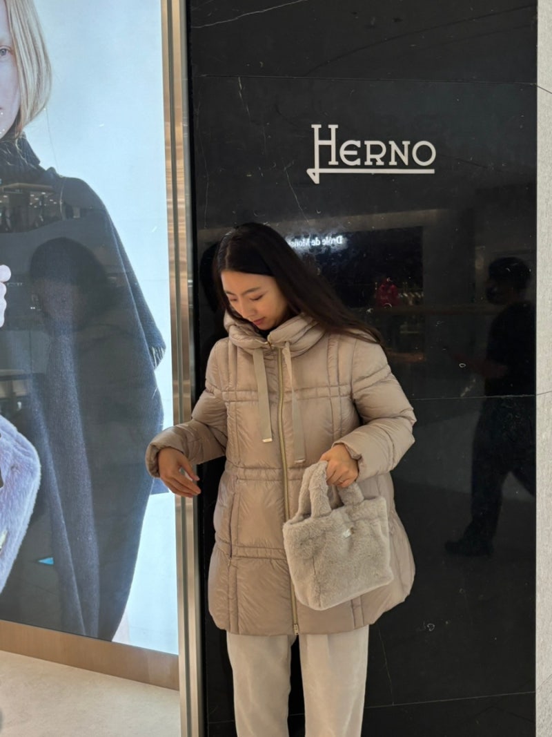 지금이 패딩살 기회? 역시즌 노린 에르노 겨울아우터 추천