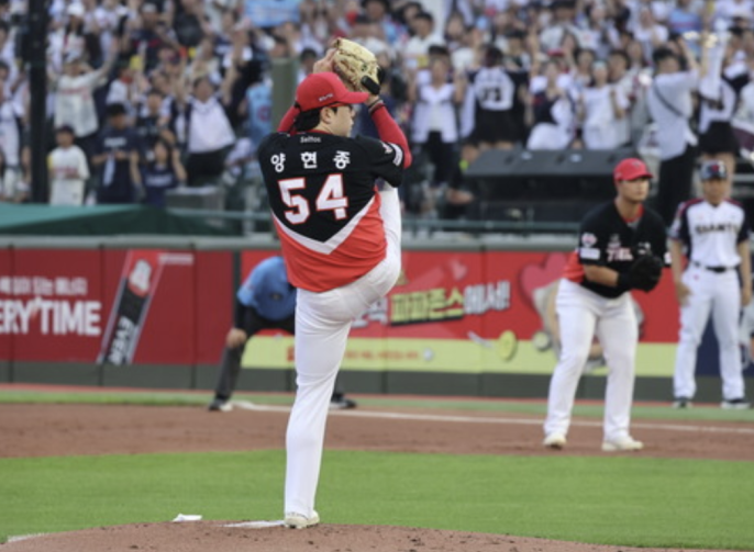 KBO 최초 우완 아닌 좌완의 200승? KIA <b>양현종</b> 통산 200승 <b>도전</b>이 눈앞에....