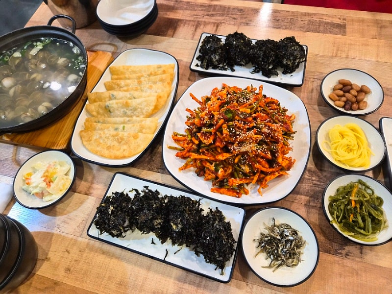대구 맛집 반고개 무침회 골목 의성반고개무침회 낮술가능