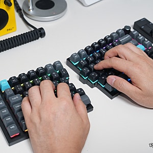 키크론 Q11 Ultra 8K 무선 스플릿 키보드, 인체공학과 8K 성능까지 잡았다