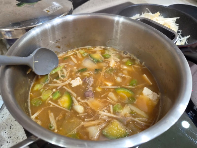 [된찌레시피] 집밥 끝판왕 소고기 된장찌개 레시피, 이렇게 끓이면 밥 두 공기 순삭!
