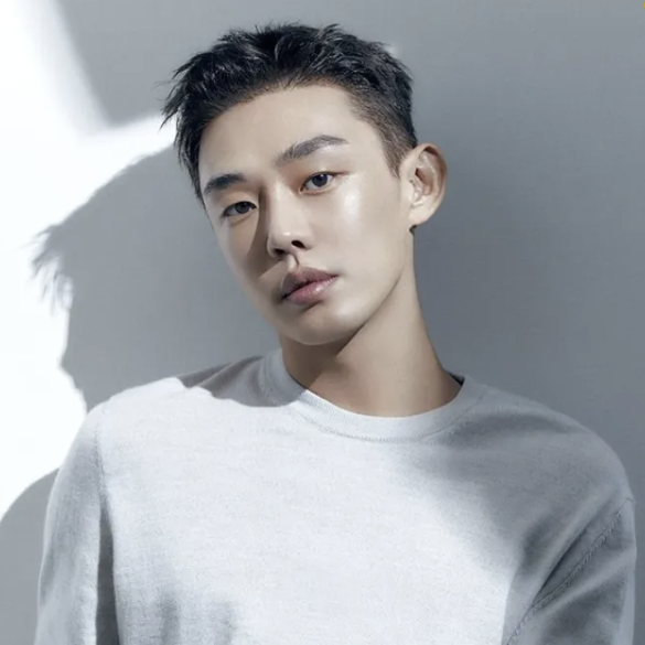 유아인 프로필 본명 나이 고향 학력 출연작 마약 사건 복귀작 뱀피르 현재상황