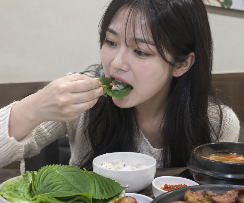 밥상 위 숨은 혈당 방패 깻잎의 루테올린과 혈당 스파이크 예방법 당뇨 식단 필수 채소 깻잎....