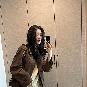 온앤온 셔츠 스웨이드 점퍼, 정채연 인스타그램 사복 패션 자켓! 여자 가을 옷 아우터 추천 #2....