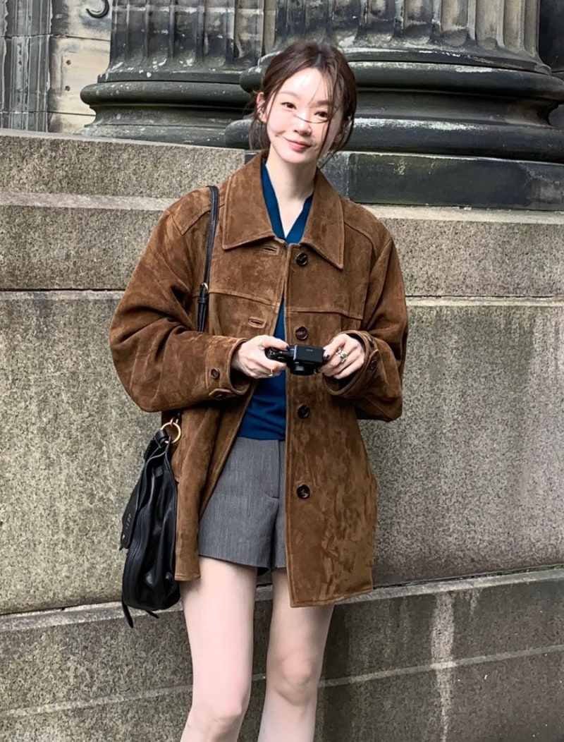 옷 잘 입는 강민경 패션으로 미리 참고하는 가을 운동화