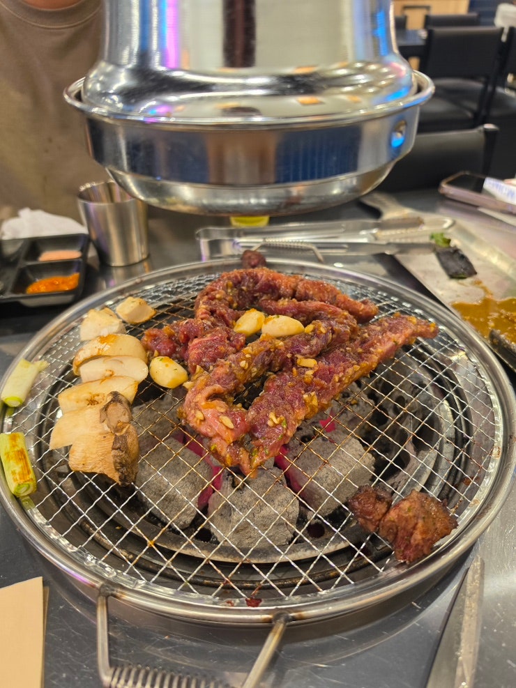 대전 봉명동 맛집 1988평화숯불구이 대전봉명점 시그니처 600g 세트 후기 가성비 소고기집 회....
