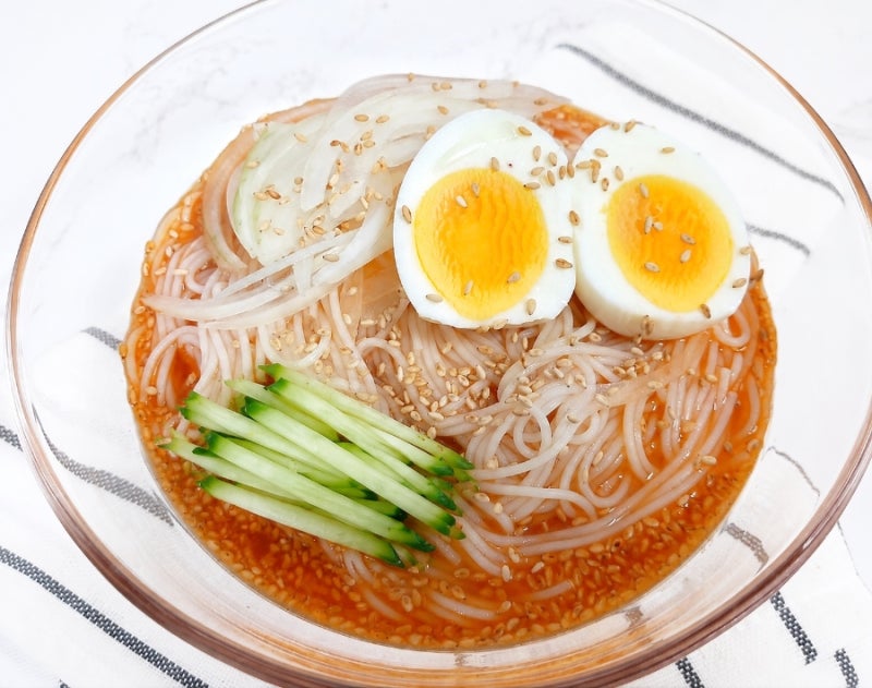 집에서 즐기는 매콤달콤새콤한 망향비빔국수 레시피!