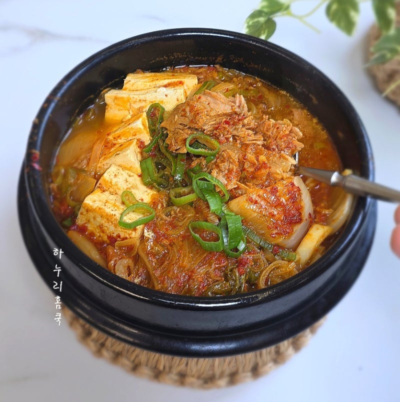 백종원 참치 김치찌개 레시피 신김치 참치캔으로 맛있게 끓이는법
