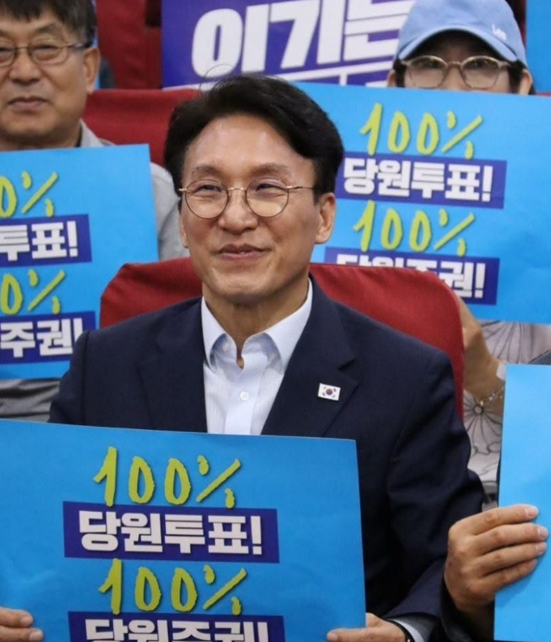 [긴급속보] 김민석 당대표 광주로 직행…5·18 묘역서 꺼낸 메시지, 내일 이재명 만찬 전 움직....