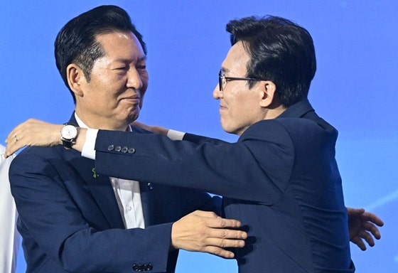 [정치 이슈] 당대표 당선됐지만 최고위는 친청계 싹쓸이... 김민석, 시작부터 '식물 대표' 위....